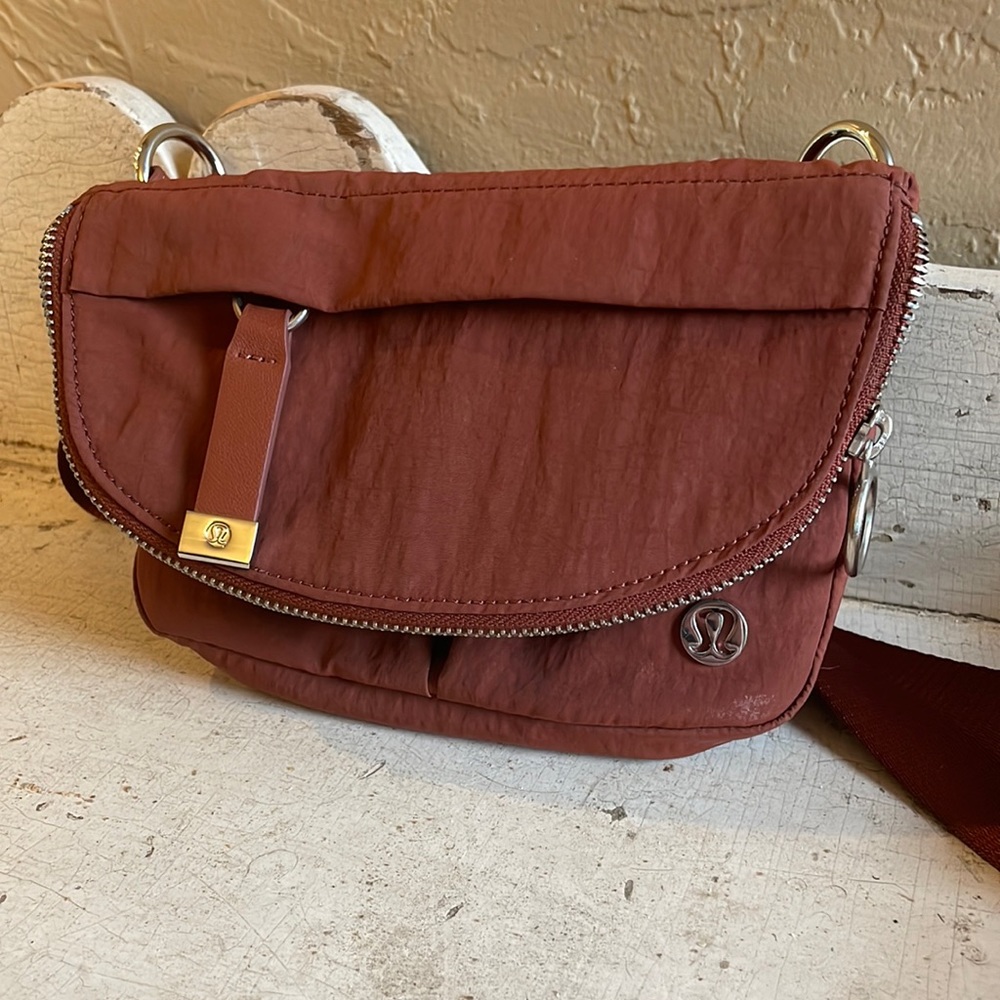 lululemon athletica Crossbody Bag in Brick Red